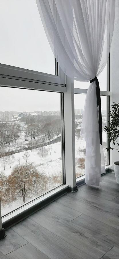 Сучасний Люкс З Приголомшливим Виглядом! Khmel'nyts'kyy Exterior foto