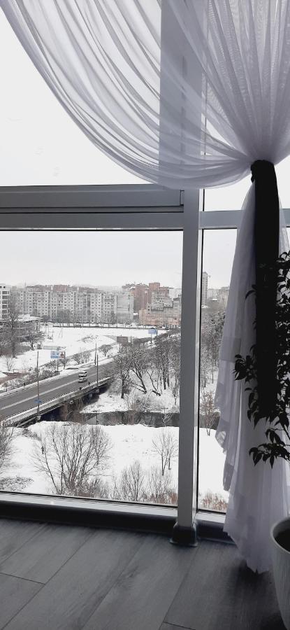 Сучасний Люкс З Приголомшливим Виглядом! Khmel'nyts'kyy Exterior foto